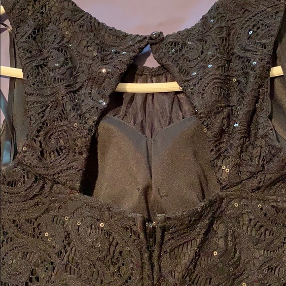 Dress - Picture 3 of 7